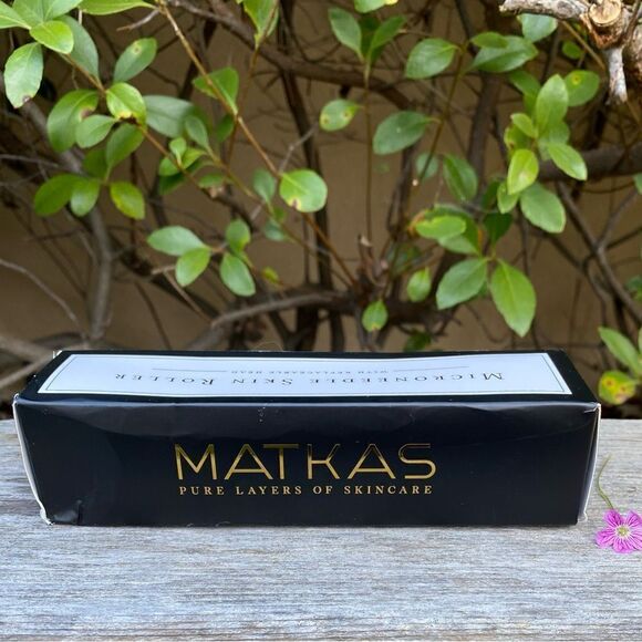 NIB New MATKAS Microneedle Skin Derma Roller for Face, Hair, Scalp or Beard - Picture 2 of 6
